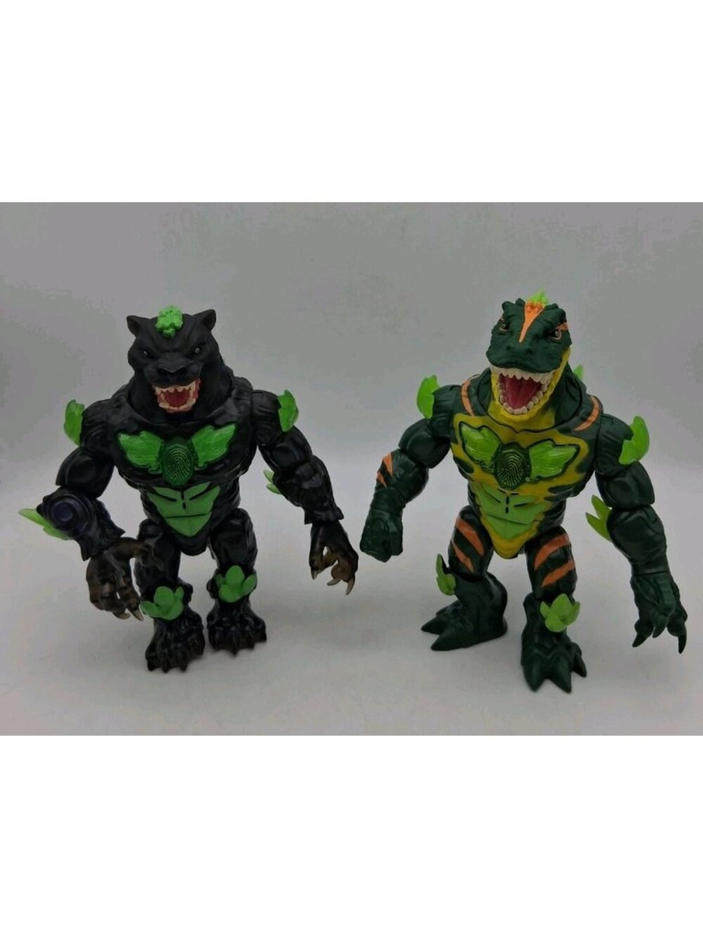 Beast Lab Stealth Strike Big Black Cat & Raging Raptor Figures Lights Sounds